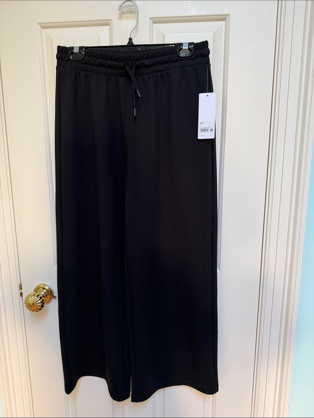 NWT Yogalicious sz M Scuba Lanston Culotte wide leg drawstring soft track pants